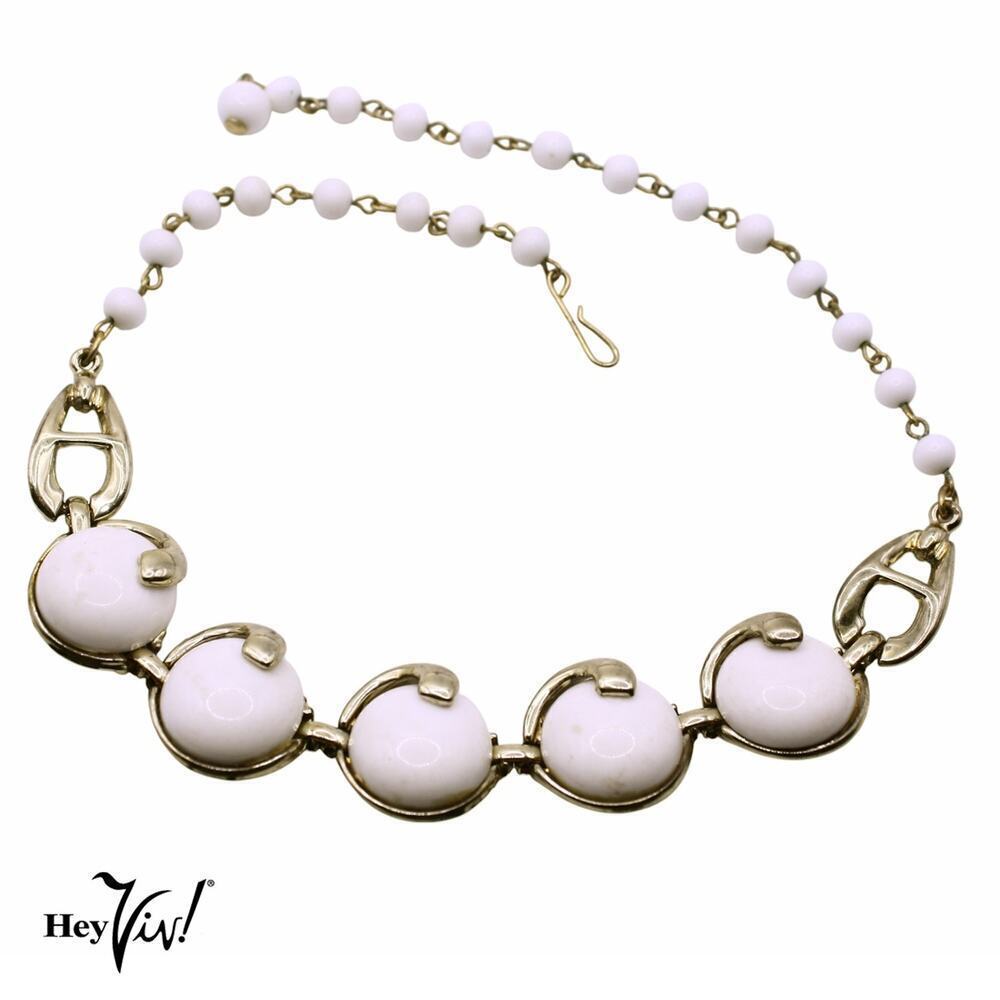 Vintage 50s White Thermoset Necklace Choker with Curved Setting 16" - Hey Viv